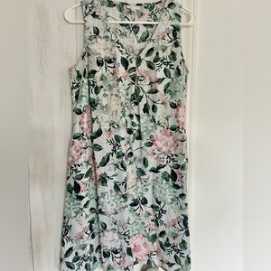 J. Jill Love Linen v-neck sleeveless floral dress with pockets
